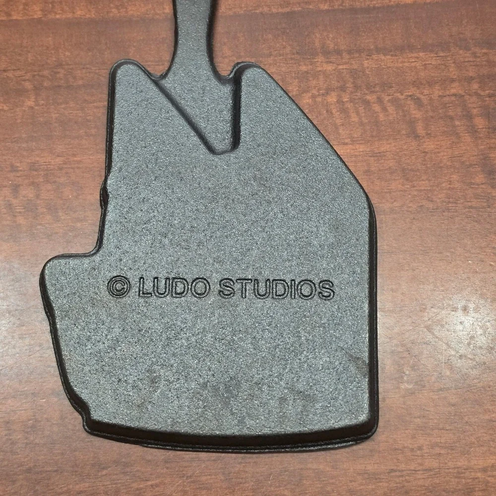 Bluey Disney Face Cast Iron Skillet Pan Black Ludo Studios Pancake Pan